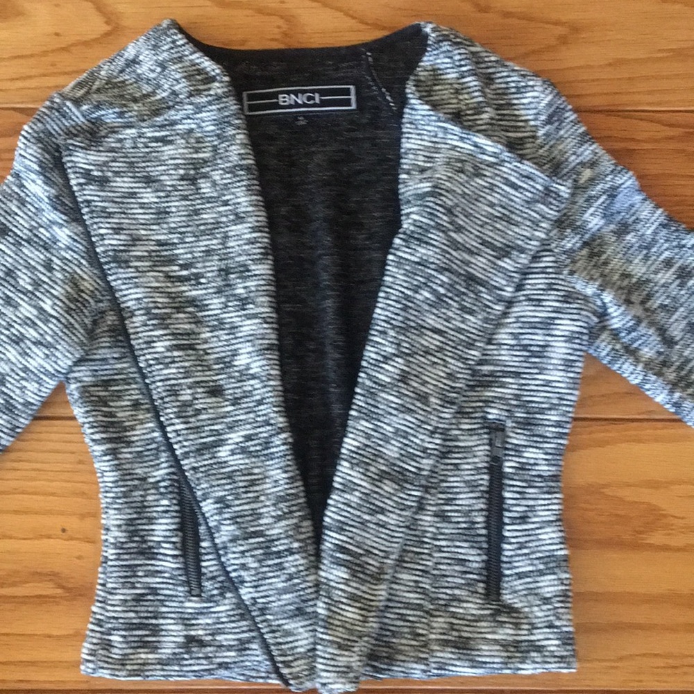 Stylish B&W Fitted Sweater Blazer / Jacket - Picture 5 of 7